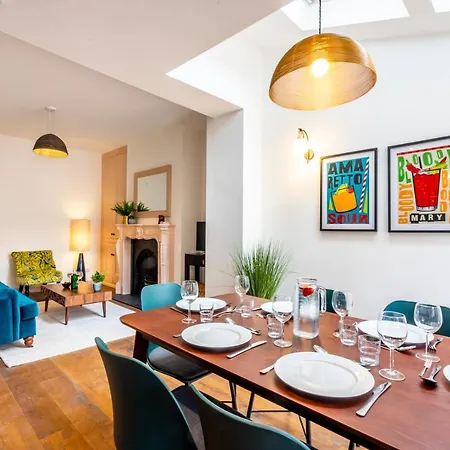 8 Kyme Street Дом отдыха *