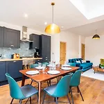 8 Kyme Street Сasa de vacaciones York